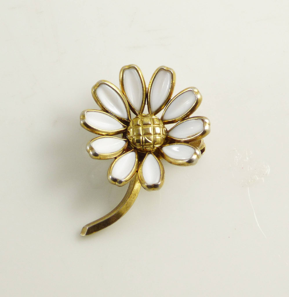 Crown Trifari White Glass Daisy Pin, Milk Glass