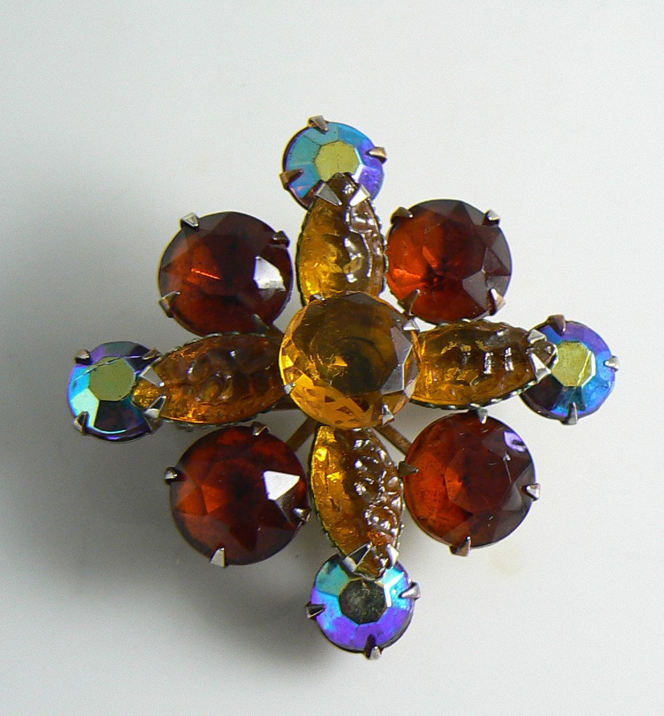 Beautiful Molded Glass & Rhinestone Vintage Brooch