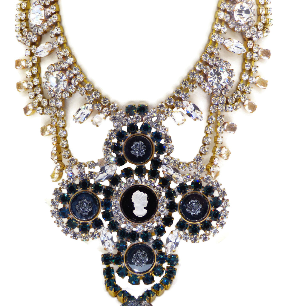 Bijoux MG Black Cameo Necklace Earring Set