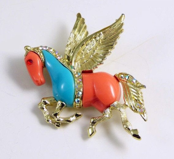 Vintage Hattie Carnegie Thermoset Lucite Rhinestone Pegasus Brooch