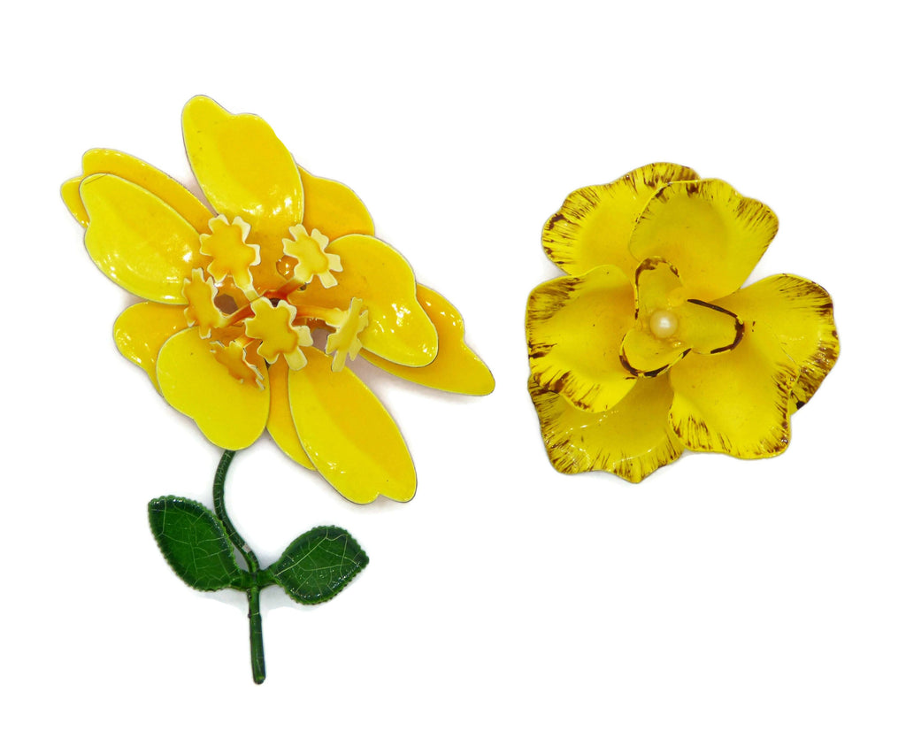 Yellow and white Colors Enamel Flower Lot 8 flowers, clip earrings - Vintage Lane Jewelry