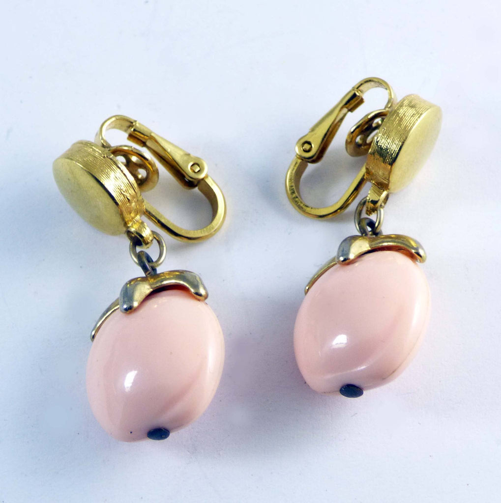 Vintage Crown Trifari Peach Glass Dangle Clip Earrings