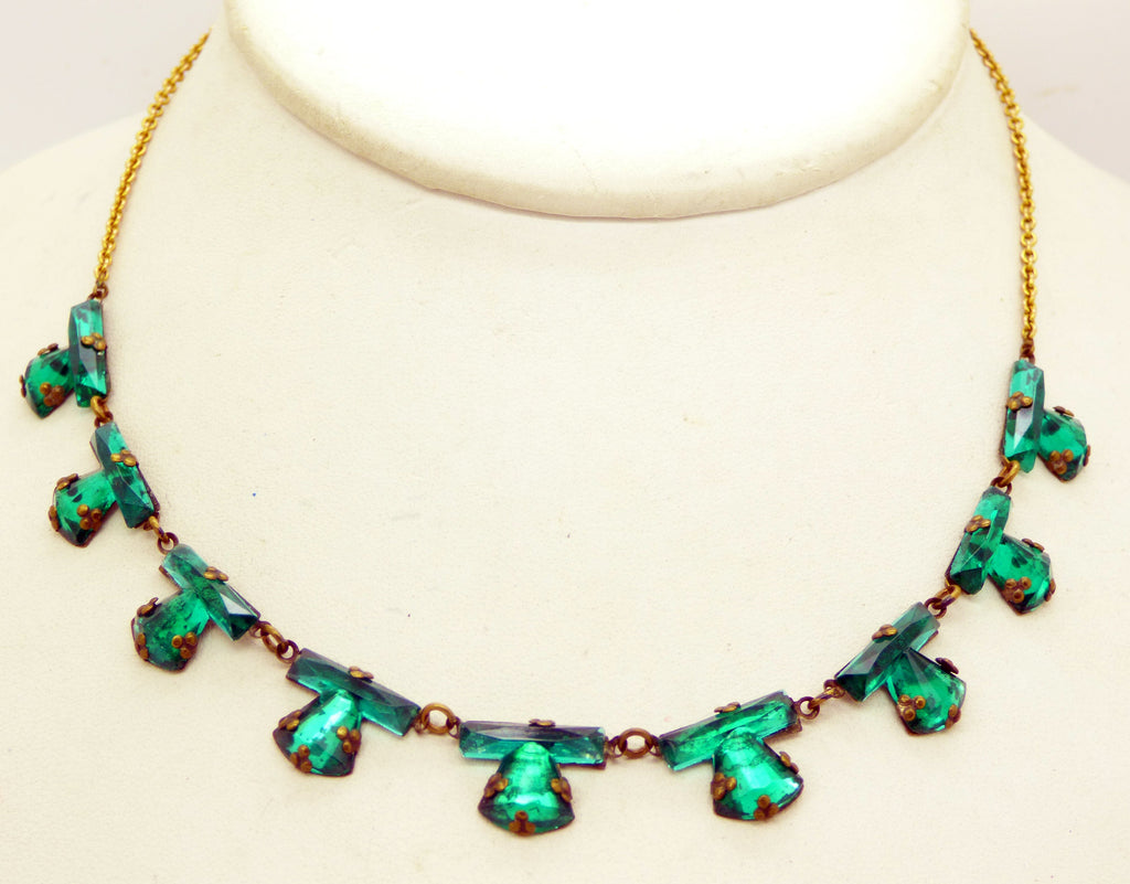 Vintage Green Vauxhall Glass Necklace