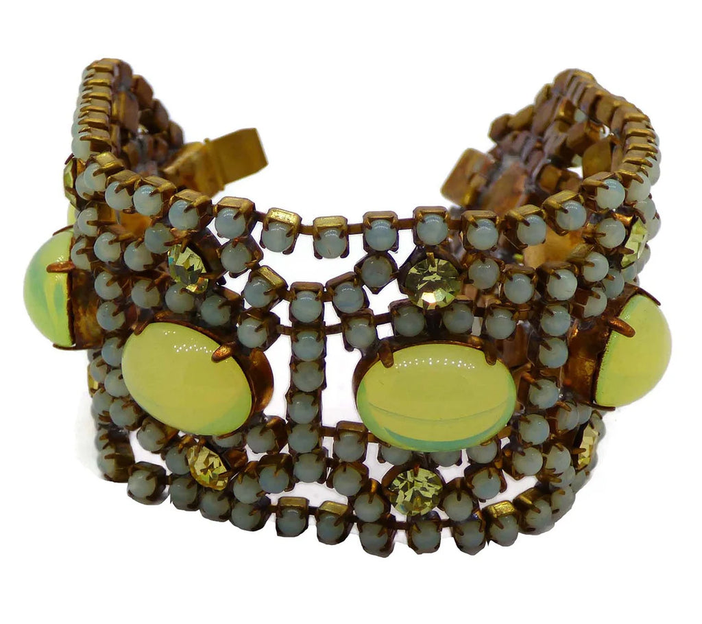 Vintage Husar D Oval Stone Vaseline Uranium Bracelet