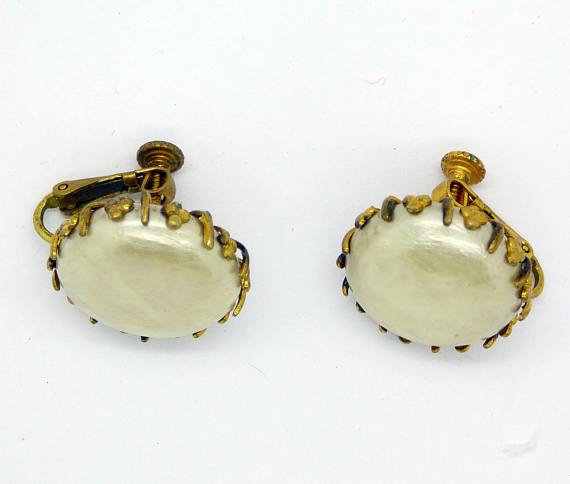 Miriam Haskell signed Glass Baroque Pearl Screw Type Earrings