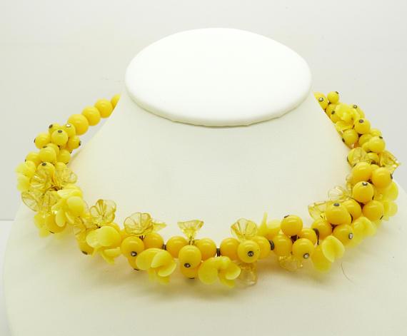 Yellow Glass Flower Beaded Necklace - Vintage Lane Jewelry