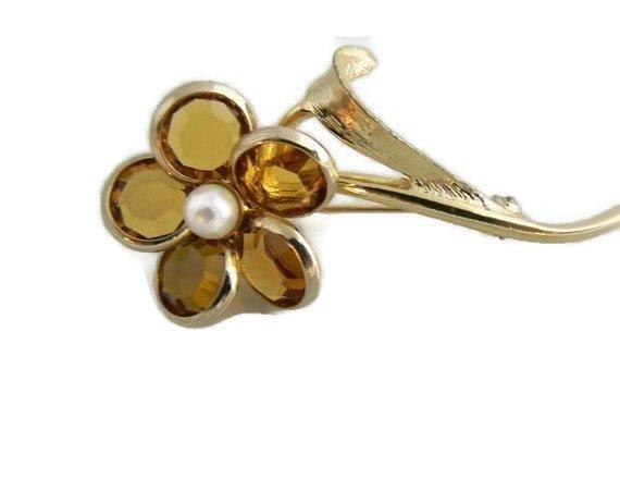 Sarah Coventry Flower Pin