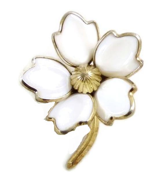 Crown Trifari White Glass Dogwood Flower Pin, Milk Glass