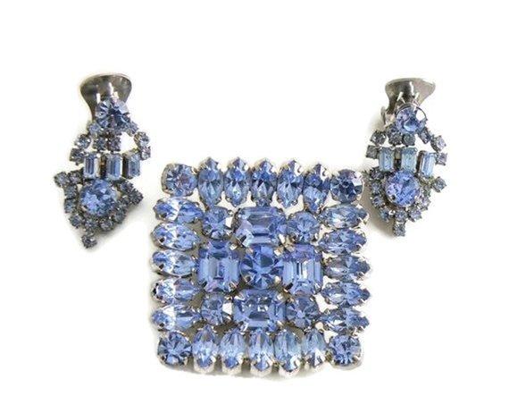 Beautiful Baby Blue Rhinestone Vintage Pin Earring Set
