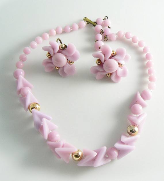 Vintage Lavender Pink Glass Beaded Necklace Set