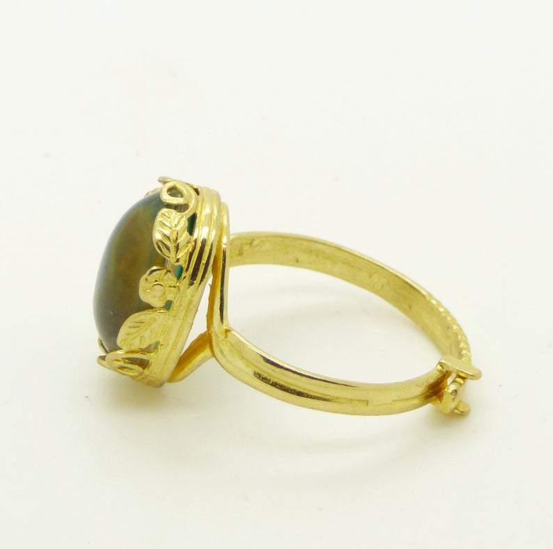 24K Gold Plated Flowers and Leaves Crown Bezel Setting Mood Ring, Adjustable - Vintage Lane Jewelry