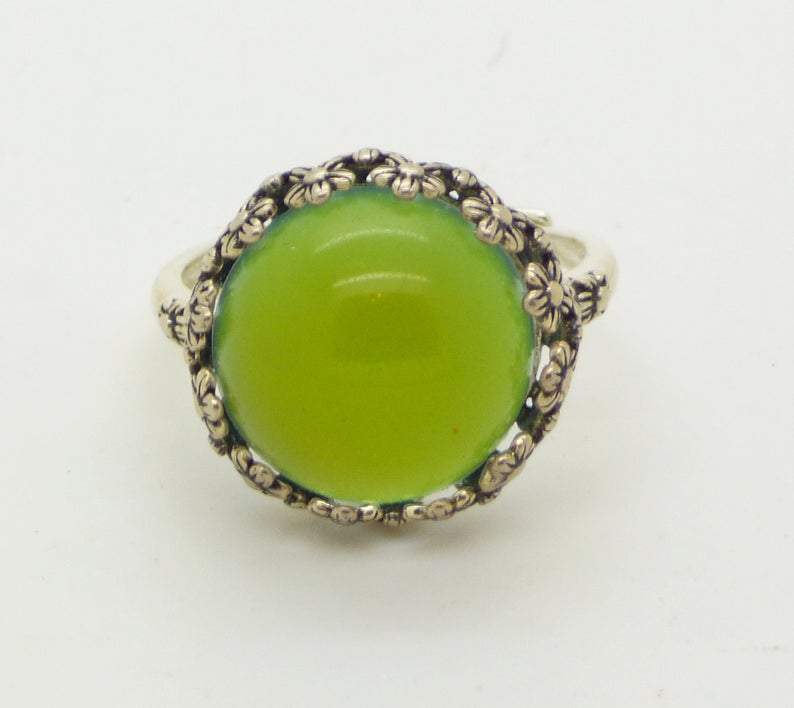 Round Mood Ring Sterling Silver Floral Filigree Setting, Adjustable. - Vintage Lane Jewelry