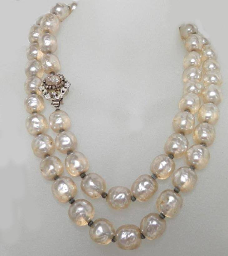 Shimmering Miriam Haskell Glowing Glass pearl Necklace - Vintage Lane Jewelry