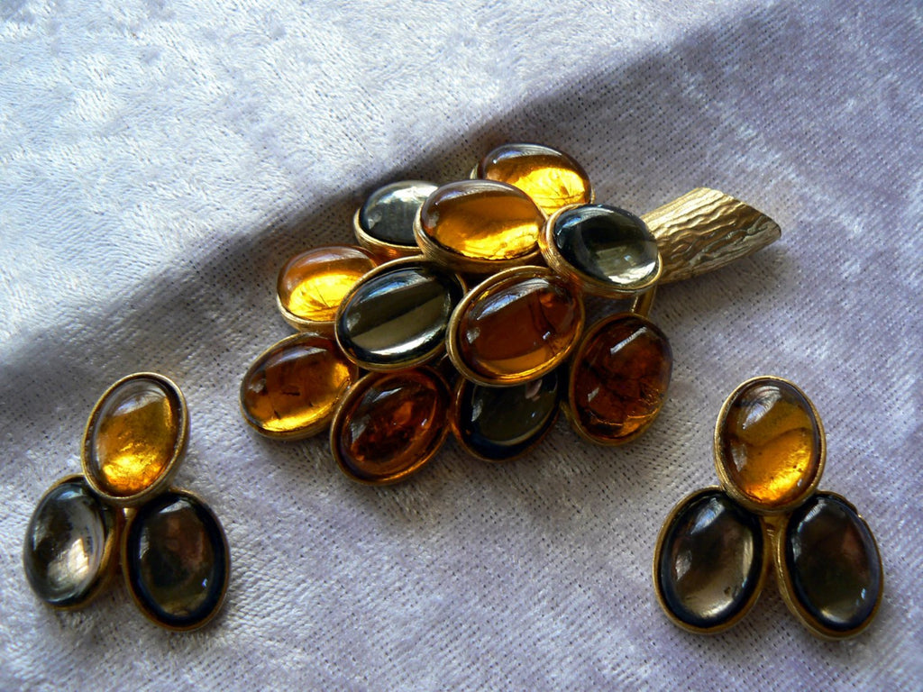 Van S. Authentics Glass Grape Cluster Demi Parure