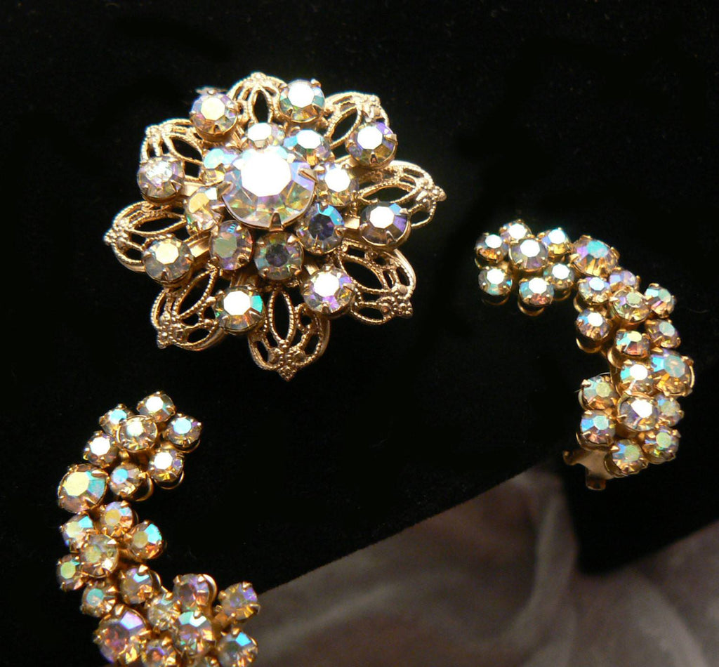 Weiss Demi Parure