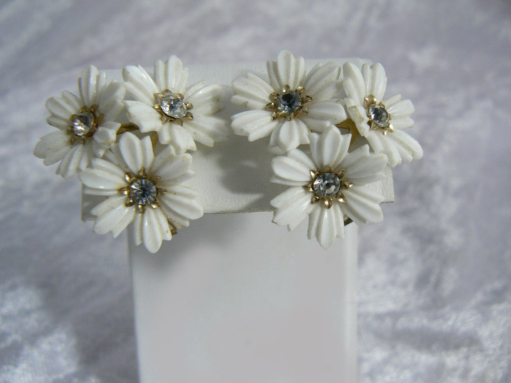 Coro White 3 Flower Plastic Earrings