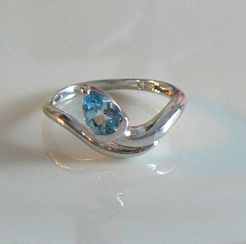 Sterling Silver And Blue Glass Stone Ring