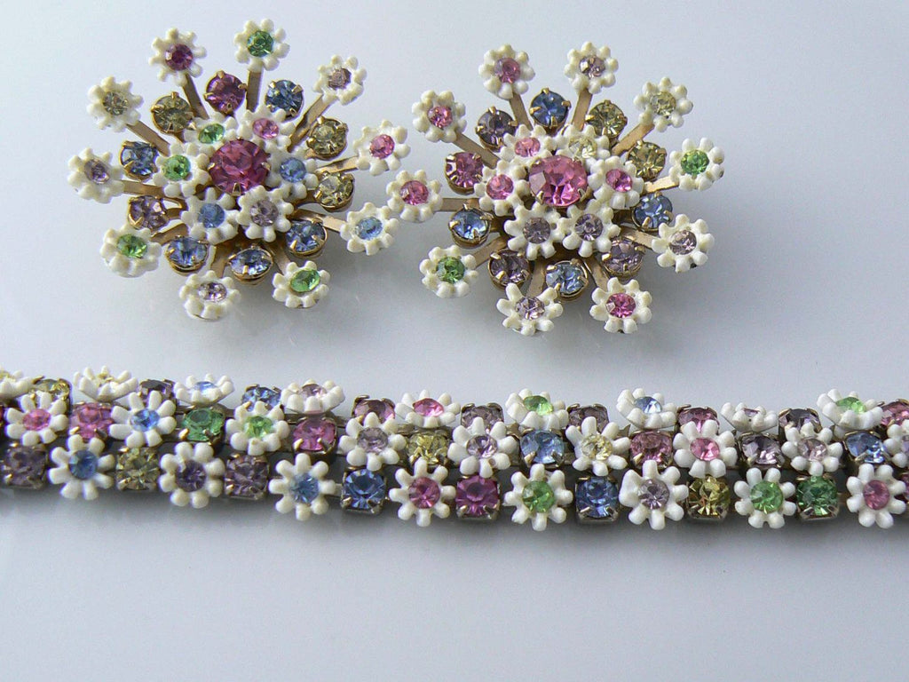 Vintage Lucite Rhinestones Leru Bracelet And Earrings
