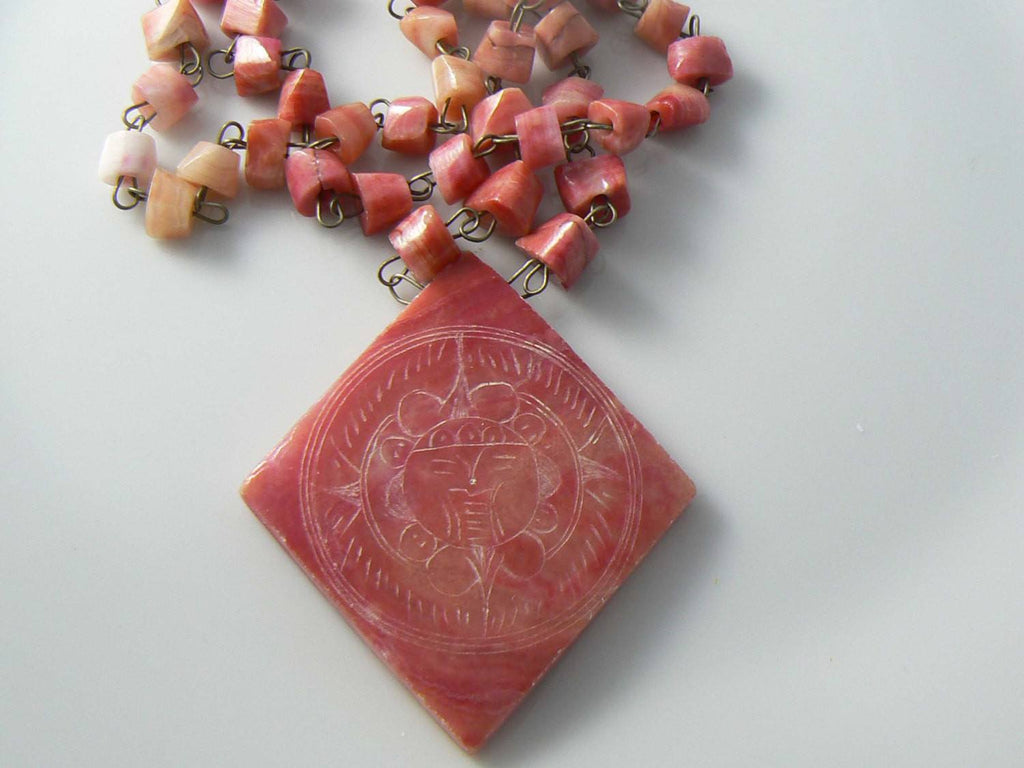 Stone Coral Etched Long Necklace