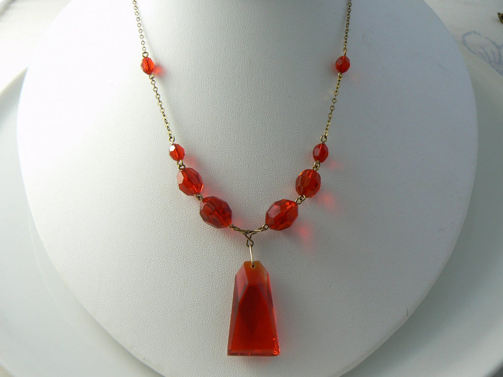 Vintage Red Art Deco Glass Necklace