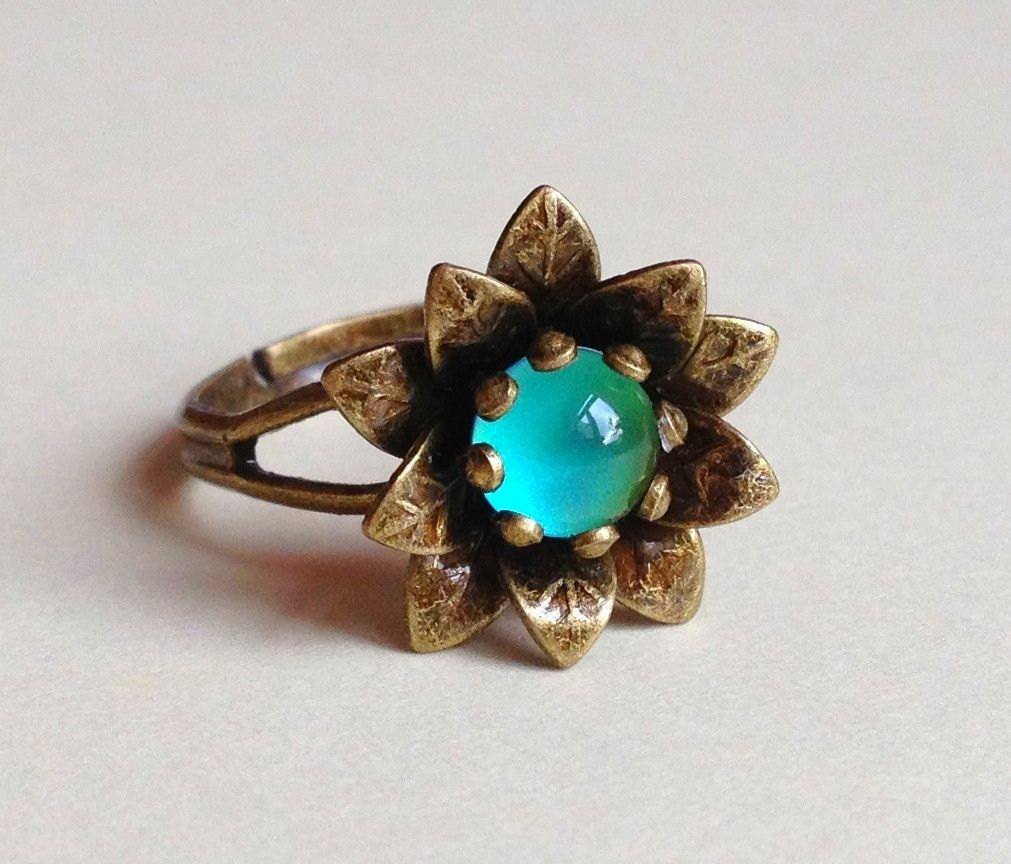 Antique finish flower mood ring