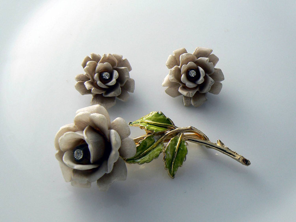 Vintage Set Of Rose Rhinestone Brooch And Earrings