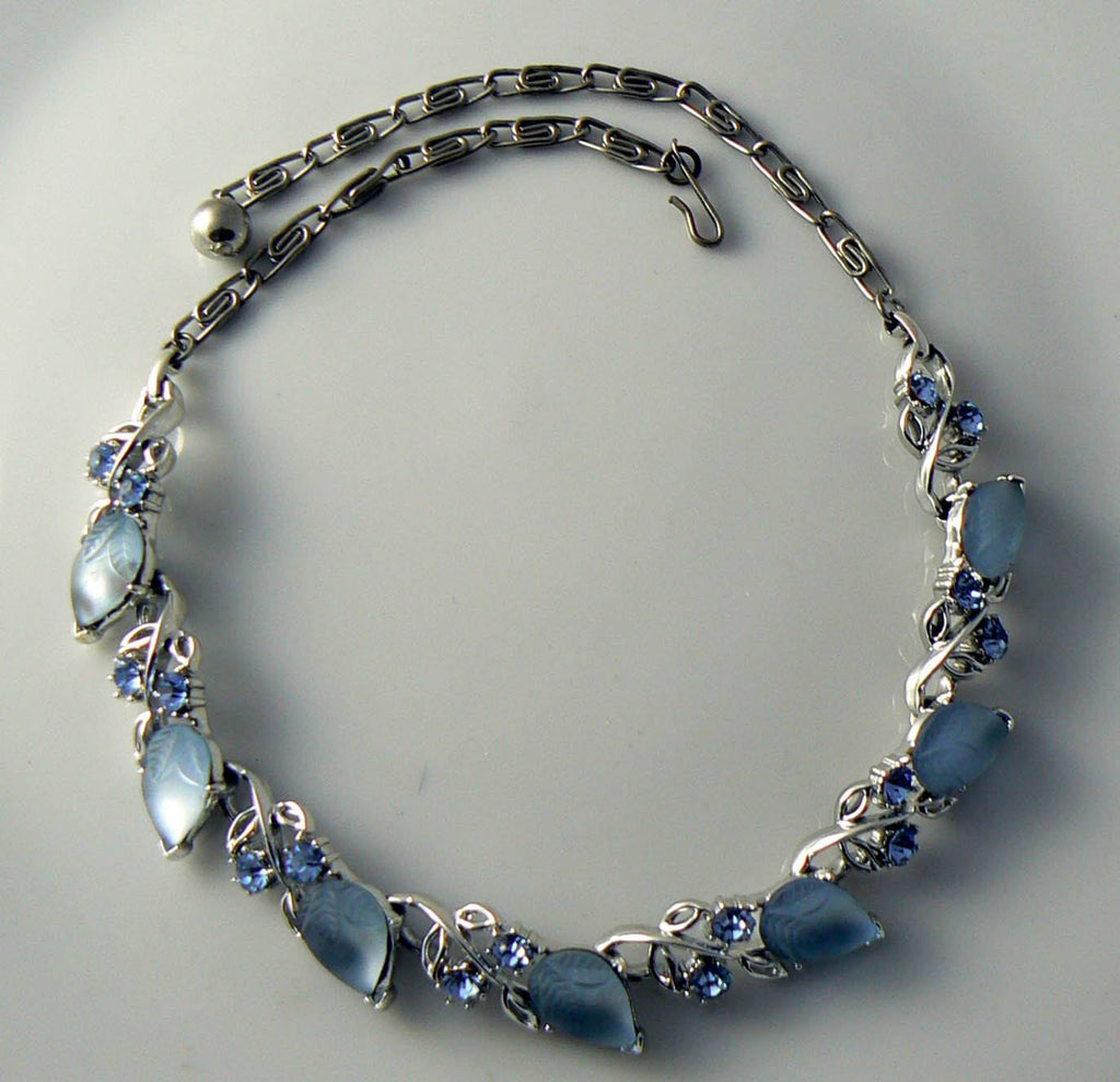 Signed Lisner Molded Leaves And Rhinestone Necklace