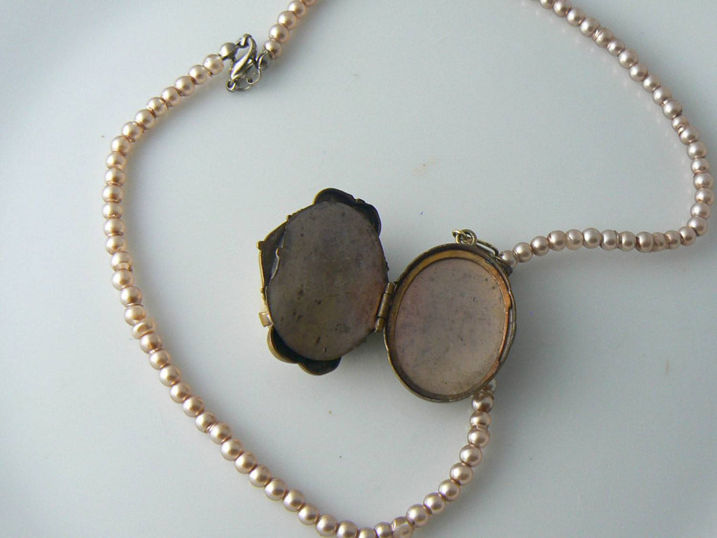 Vintage Carved Shell Cameo Locket Necklace - Vintage Lane Jewelry