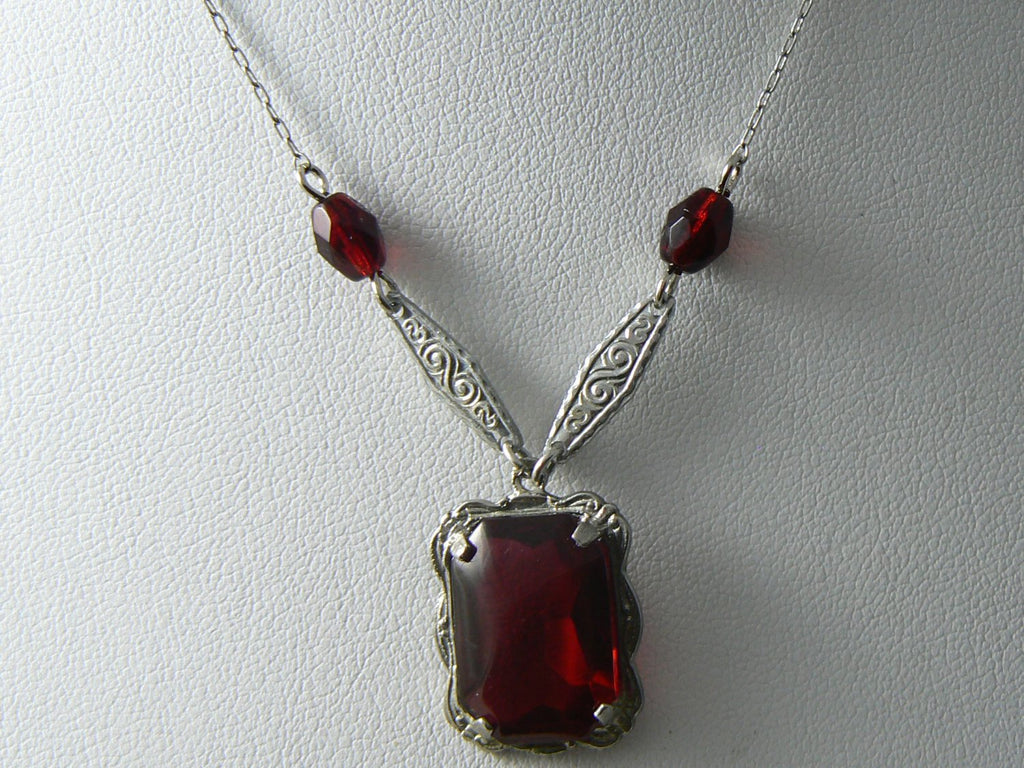 Vintage Art Nouveau Deco Red Stone Embossed Setting Filigree Necklace