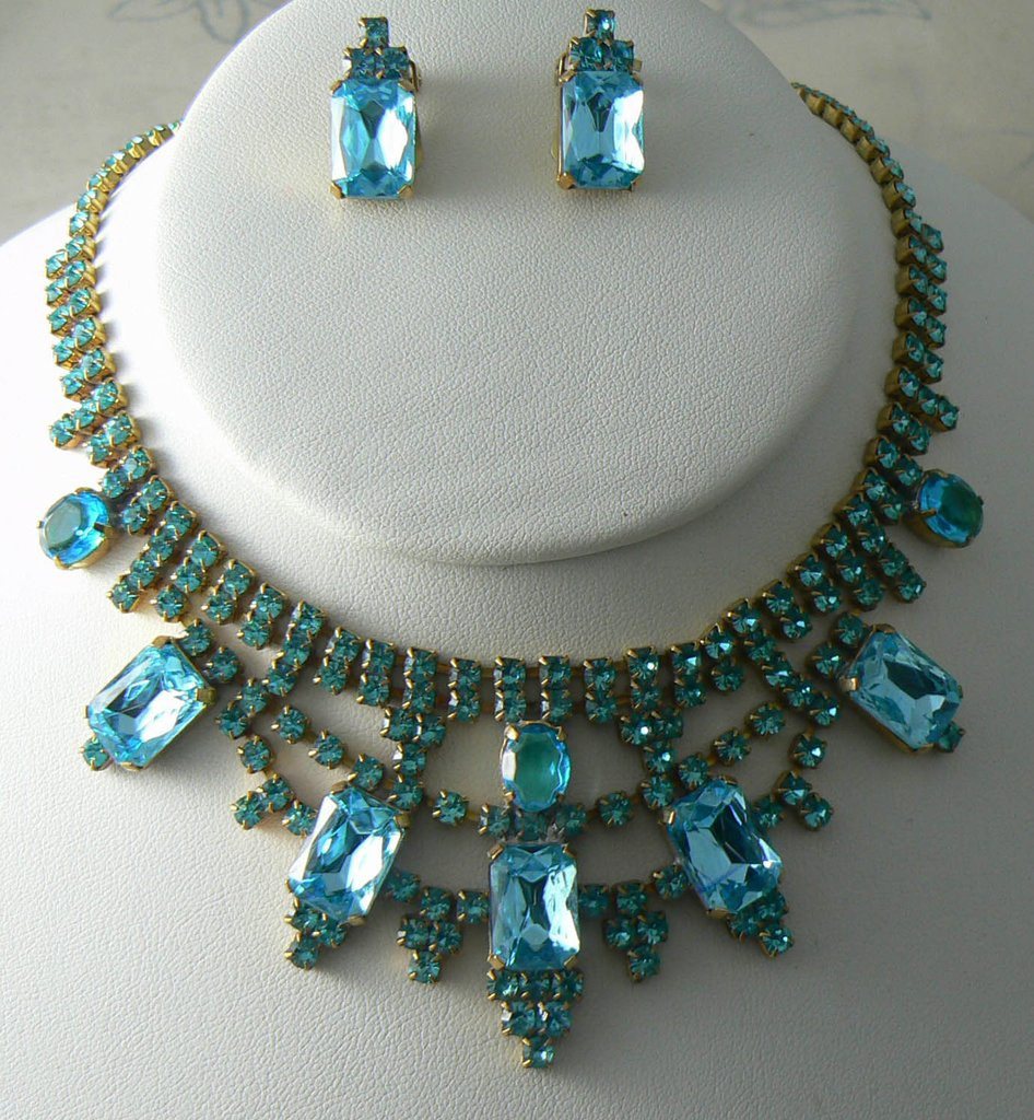 Czech Aqua Glass Prong Set Rhinestones Set