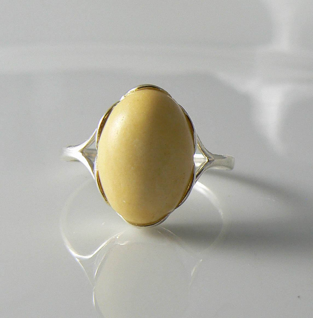 Creamy Butterscotch Amber Sterling Silver Ring