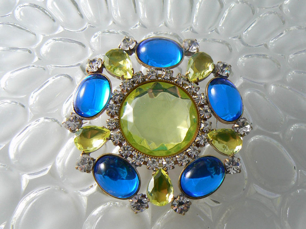 Amazing Rhinestone Vaseline-uranium Brooch Hand Made In Czech Republic