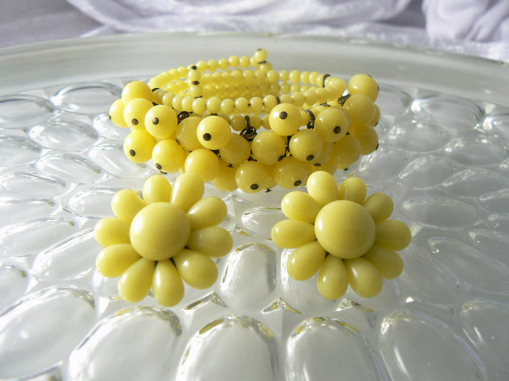 Early Miriam Haskell Style Yellow Glass Bead Bracelet And Earrings Set