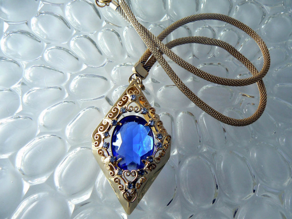 Vintage Juliana D & E Blue Pendant Necklace Book Piece