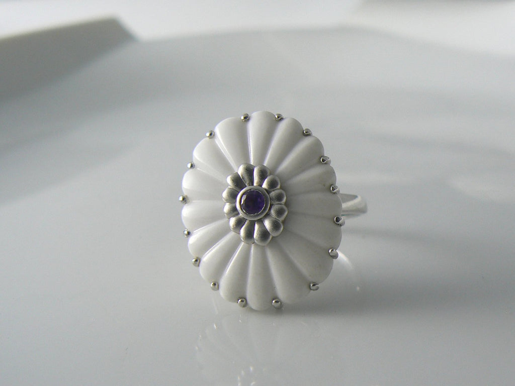 Sterling Silver White Carved Jade Amethyst Ring