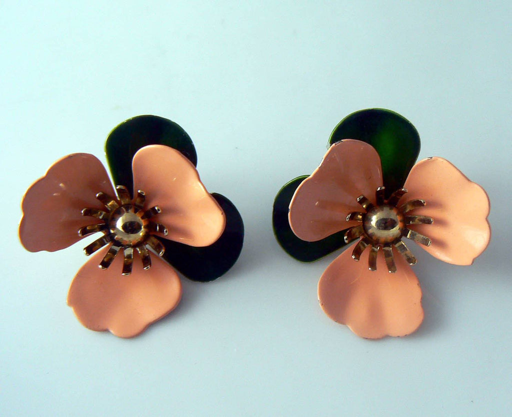 Sarah Coventry Peach Enamel Flower Earrings