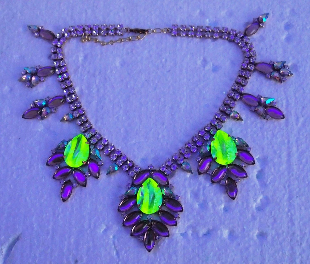 Czech Glass Vaseline Uranium And Lavender Rhinestone Necklace