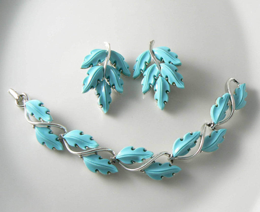 Vintage Lisner Thermoset Blue Leaf Bracelet And Earring Set