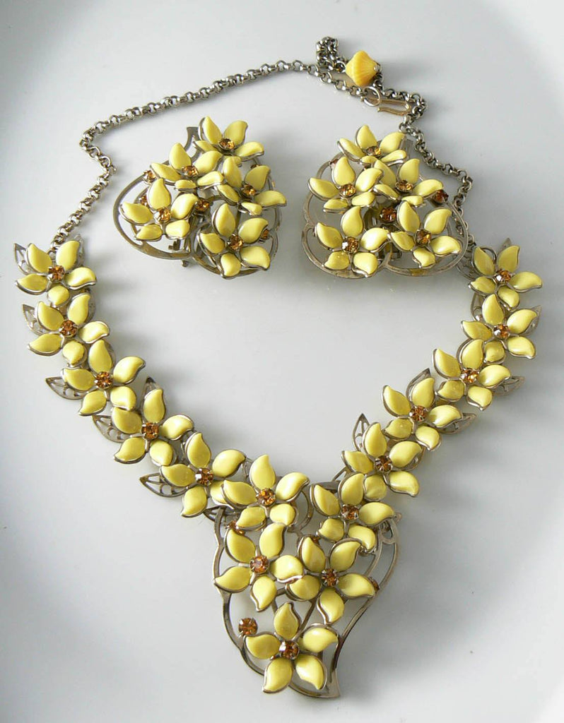 Vintage Yellow Plastic Flower Necklace And Earring Set