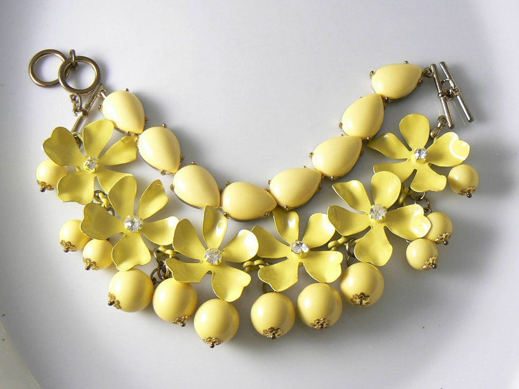 Huge Retro Yellow Enamel Flower And Plastic Bead Bracelet