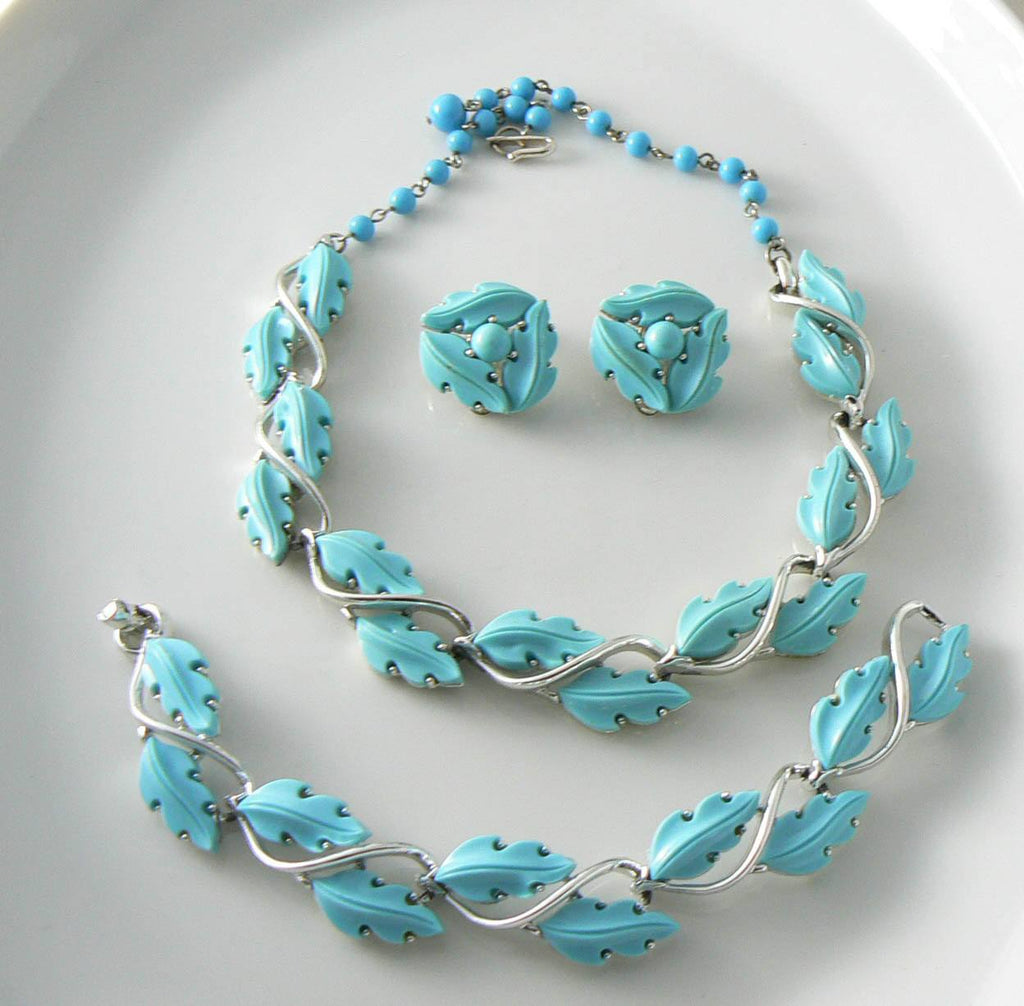 Lisner Blue Thermoset Molded Leaves Parure