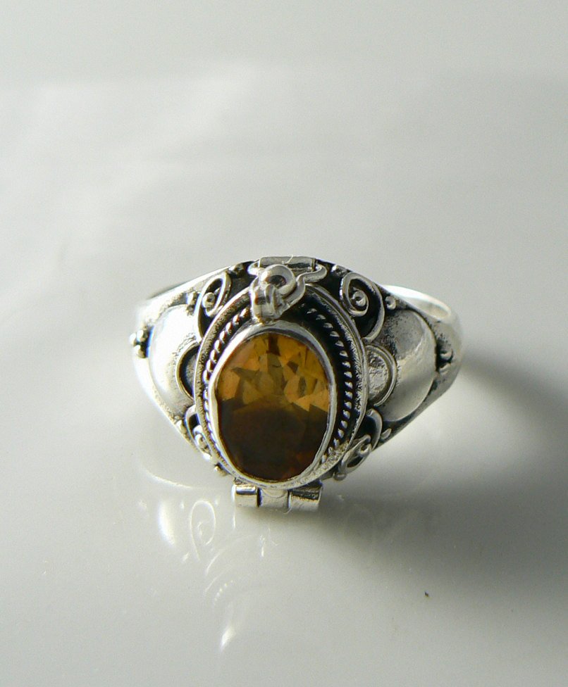 Sterling Silver Oval Citrine Bali Poison Ring