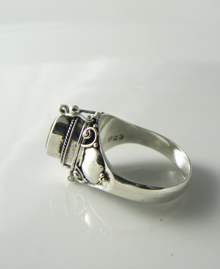 Sterling Silver Oval Citrine Bali Poison Ring - Vintage Lane Jewelry
