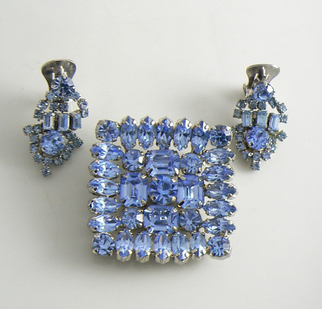 Beautiful Baby Blue Rhinestone Vintage Pin Earring Set - Vintage Lane Jewelry