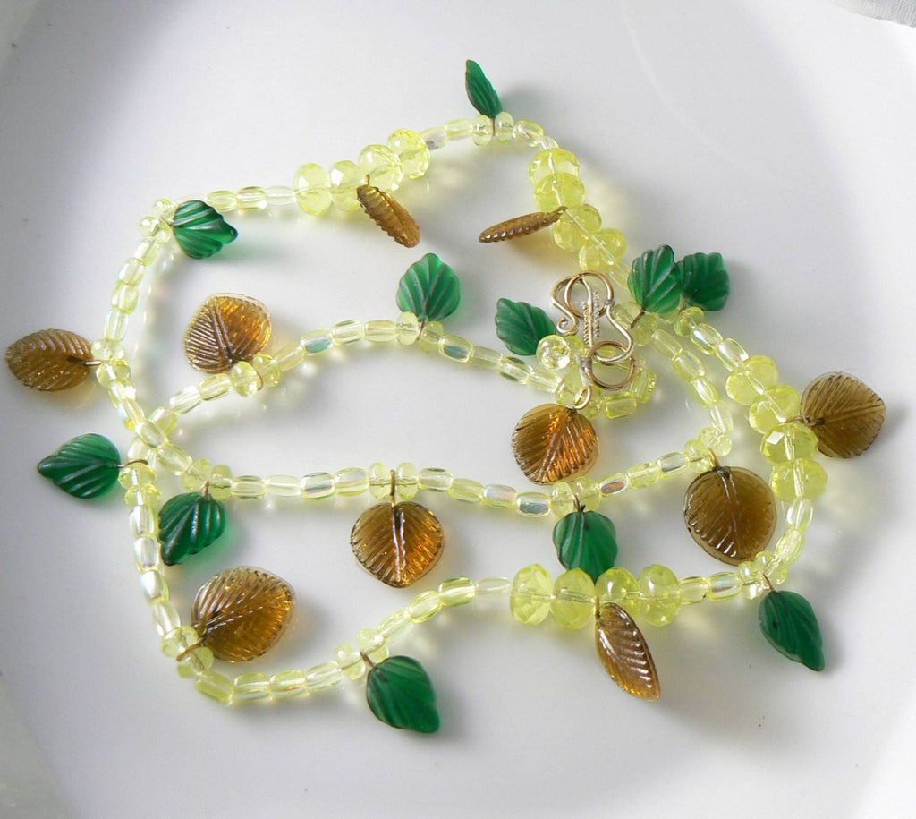 Czech Glass Vaseline Uranium Glass Necklace