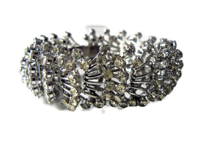 Beautiful Vintage Fan Rhinestone Bracelet