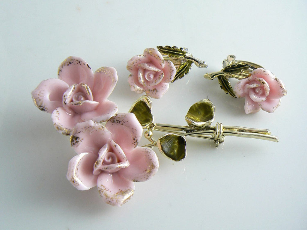 Coro Pink Porcelain Flowers Green Enamel Pin Earring Set