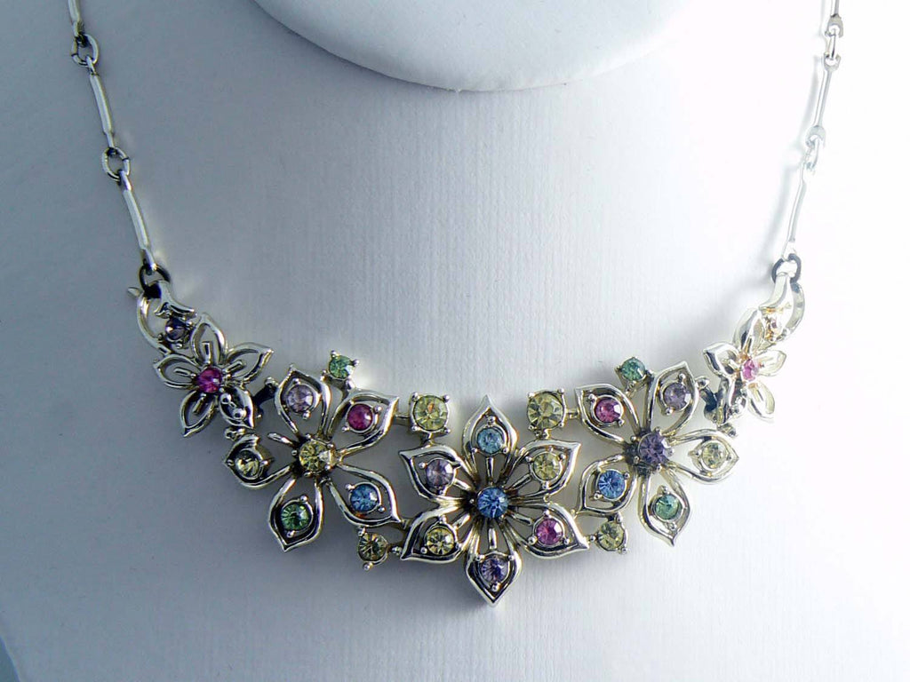 Vintage Jewelcraft Rhinestone Flower Necklace