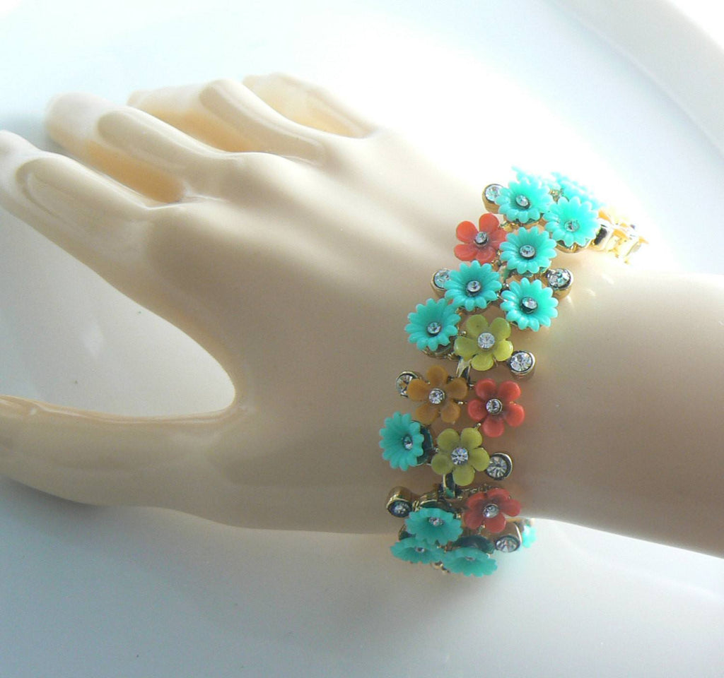 Rhinestone Plastic Flower Bracelet