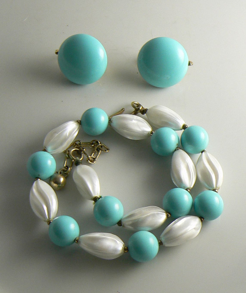 Vintage Crown Trifari Turquoise and White Bead Necklace Earring Set